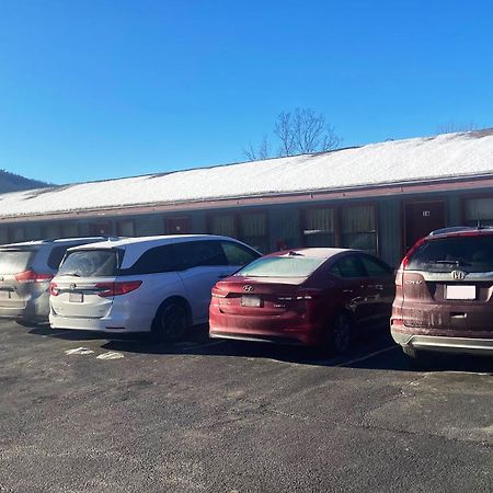 Pleasant Valley Motel West Stockbridge Экстерьер фото