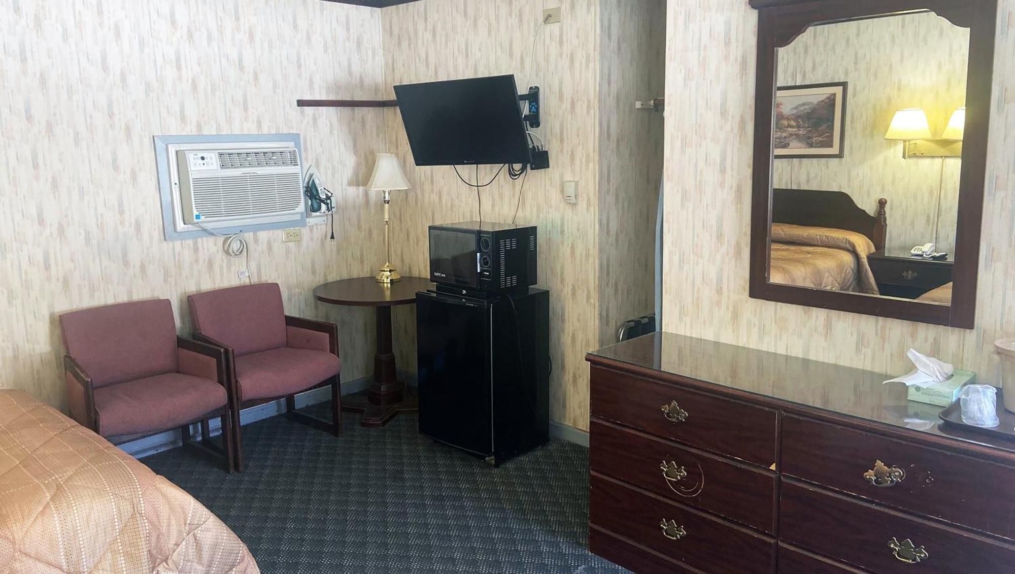 Pleasant Valley Motel West Stockbridge Экстерьер фото